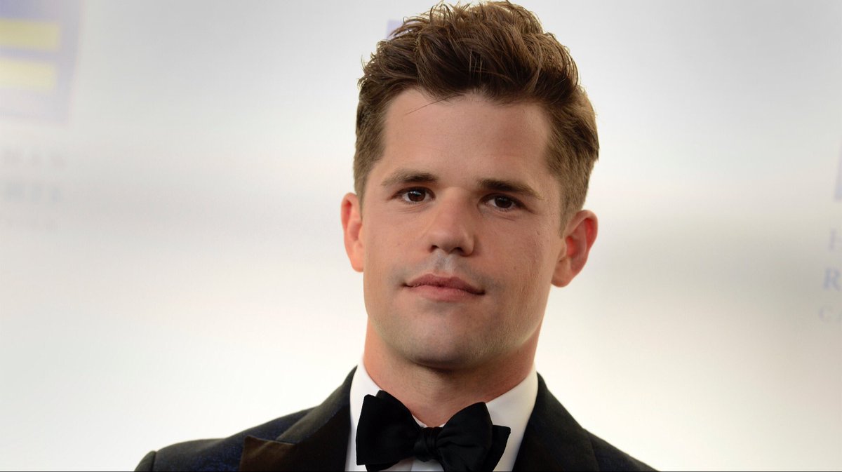 Charlie Carver: “Oh, of course, if Ryan would have me, I would do that. I think that just sounds like so much fun... That’s such a gift as an actor. That’s why American Horror Story is so fun to watch and probably so fun to act in. So, hi Ryan, I’m available if you want me.” #AHS