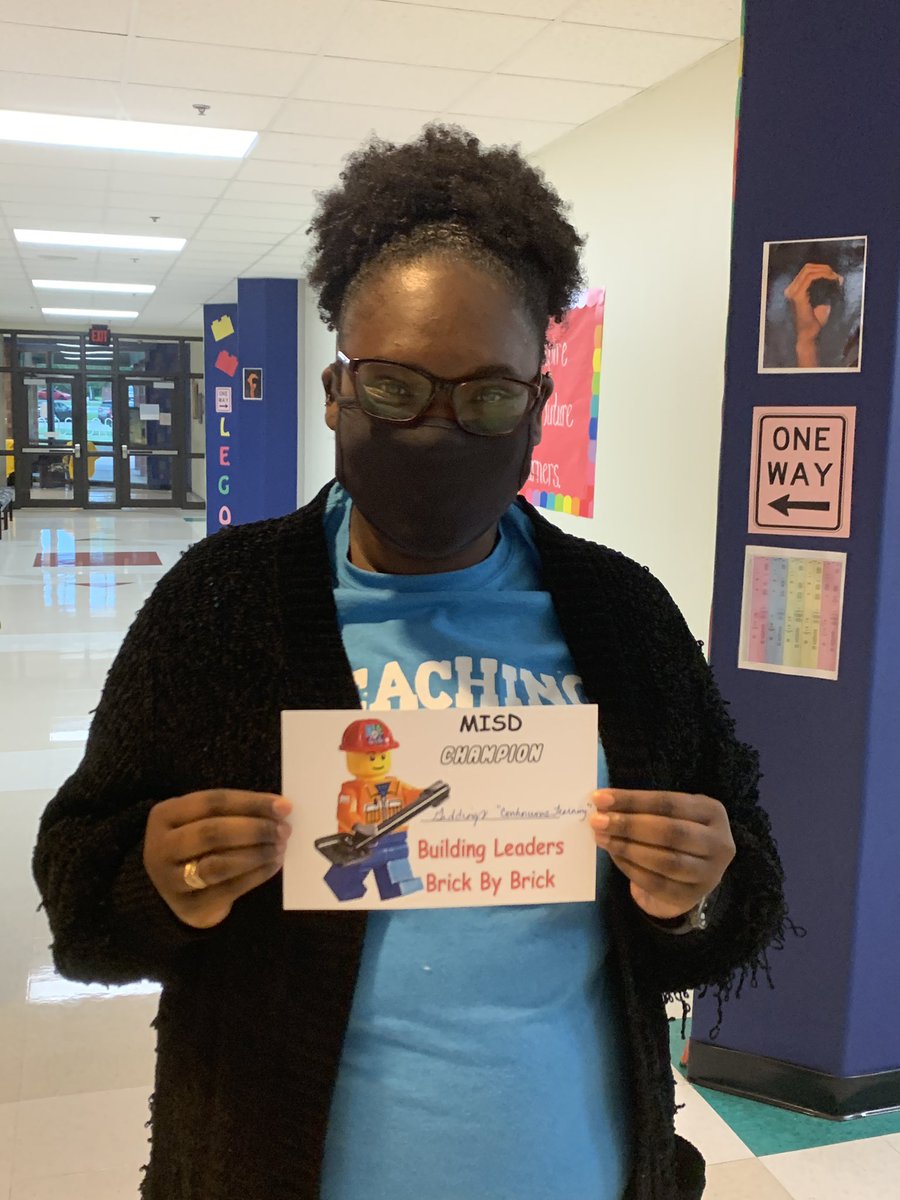 CgossM's tweet photo. Celebrating 🥳 leaders choosing to impact our Smith Community!!! #CoreAwards #Smithleopards #LeadershipMatters @KlloydLloyd https://t.co/vFM0Z27E9L