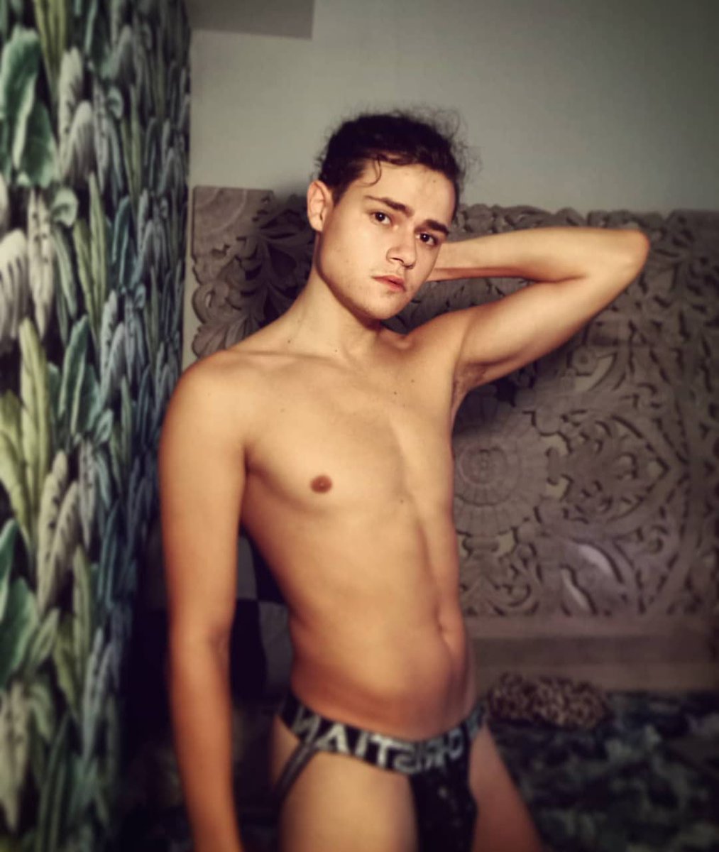 BoysRecien's tweet photo. @LovienValley Here we have our first boy. Is he delicious or not?....AquΓ tenemos a nuestro primer chico. ΒΏEs delicioso o no?
#deliciousboy #twink #butt #culo #chicodelicioso #twinkhot #sexygay #gay #sexy #perfectbutt #culoperfecto #jovencitosexy #spanishboy #nude #twinknude https://t.co/ldEuwD1lIG