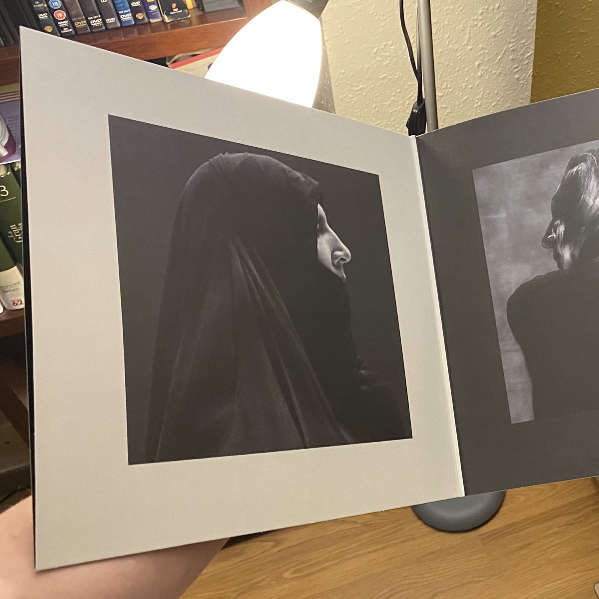MarkieBrown91's tweet photo. Sóc feliç perquè tinc el meu primer #Tocadiscs amb els LP de @ladygaga #Chromatica i el doble #PaleEmperor de @marilynmanson (tot esperant a que arribi el nou #WeAreChaos) ❤️ https://t.co/R4mVBZJ4RY
