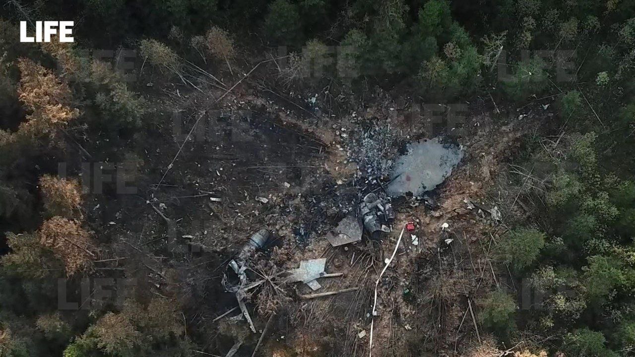 Крушение тверского самолета. Су 35 сбил Су 30. В Тверской области разбился истребитель Су-30. Авиакатастрофа Су 30 в Тверской области.