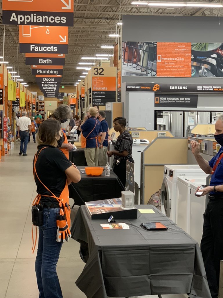 All about services at the Belton Home Depot ! <a href="/ShowMeShawnD196/">Shawn Edwards</a> @Melissa_DHRM196 <a href="/DebbieConley196/">Debbie Conley</a> <a href="/russ_brinkman/">Russ Brinkman</a>