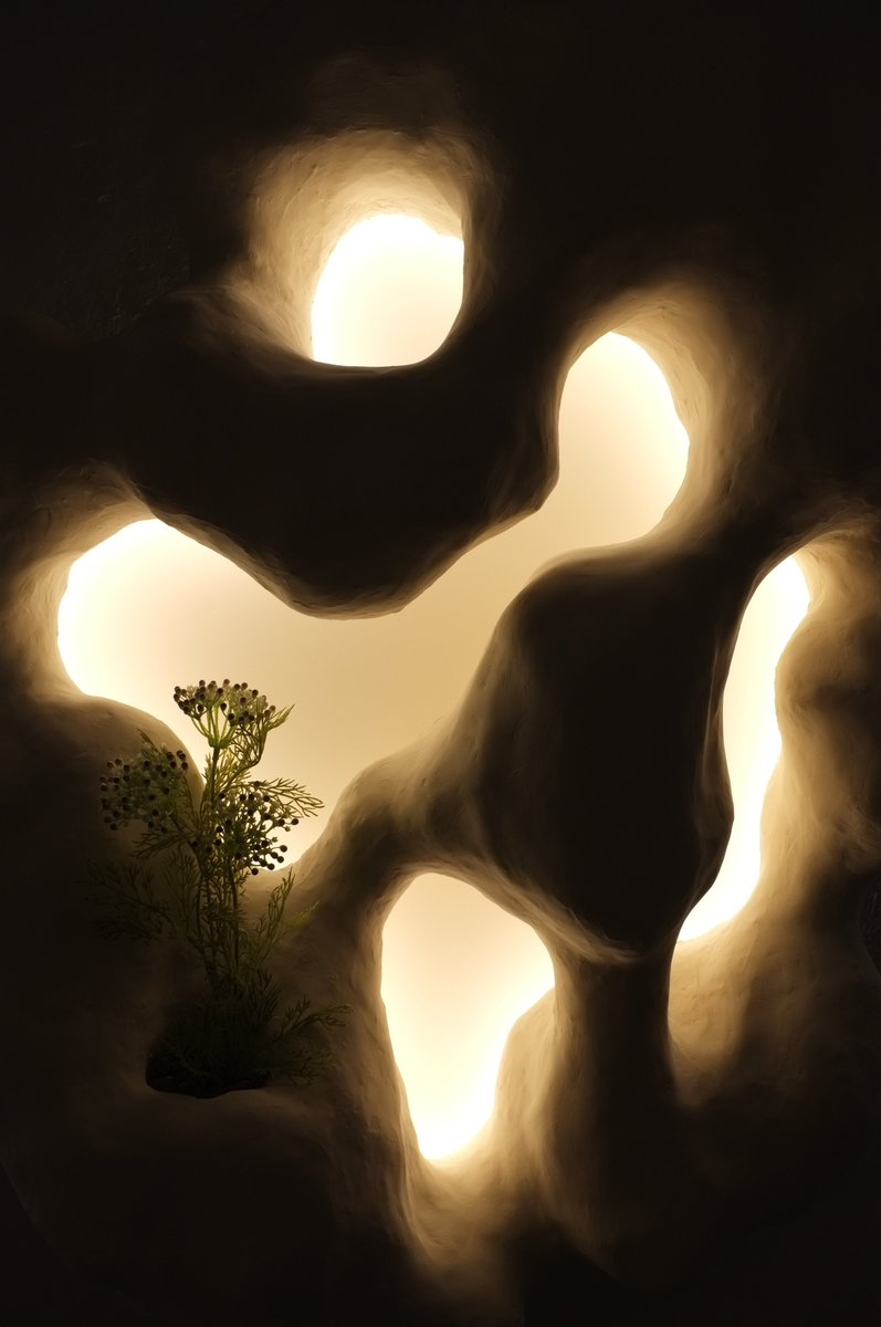 PDAC2020's tweet photo. « Dans son installation, Guillaume Bouisset donne une image (finie et visible) à ce processus (invisible et muant), qu’est le souffle ou flux vital, perceptible par l’extase. »
- C. Thibault https://t.co/5r7uiPJkkr