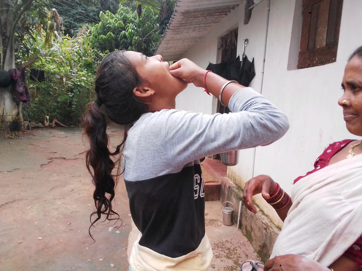 #POSHANMaah2020 #NDD दंतेवाडा परियोजना में आं.बा कार्यकर्त्ता द्वारा COVID नियमो का पालन कर हितग्राहियों के घर-घर जाकर कृमिनाशक गोली का सेवन कराया साथ ही हितग्राहियों को स्वछता एंव पोषण के बारे में बताया गया <a href="/DantewadaDist/">Dantewada</a> <a href="/ChhattisgarhCMO/">CMO Chhattisgarh</a> <a href="/WCDCgGov/">WCD Department CG</a> <a href="/wcdposhancg/">POSHAN Abhiyaan-Chhattisgarh</a>
<a href="/tini_tatatrusts/">TINI</a>