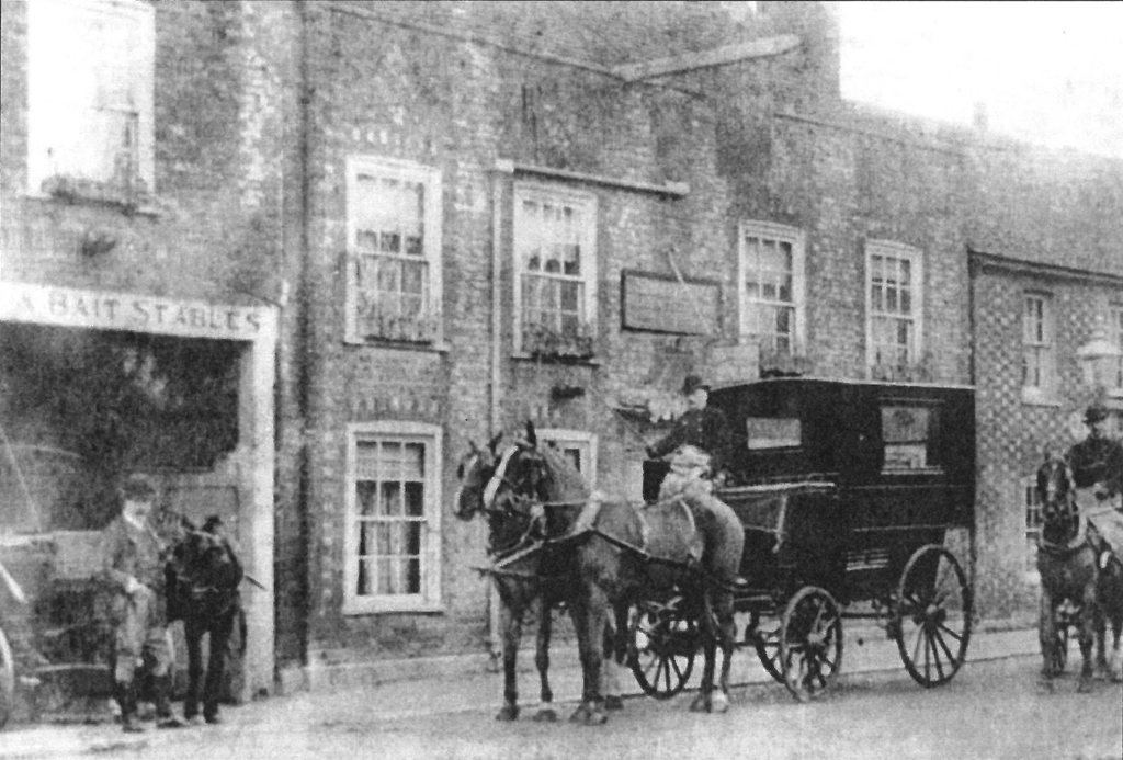 parkerstheale's tweet photo. The Falcon public house in Theale, circa 1895, a simpler time and probably no curfews at 10PM 😊 https://t.co/zDWb53xhPe