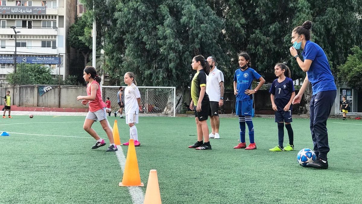 ol__lyonnes's tweet photo. 📸 Quelques images du lancement de la section féminine de l'@Athleticosc ce lundi ! https://t.co/f0Hma1KgeB