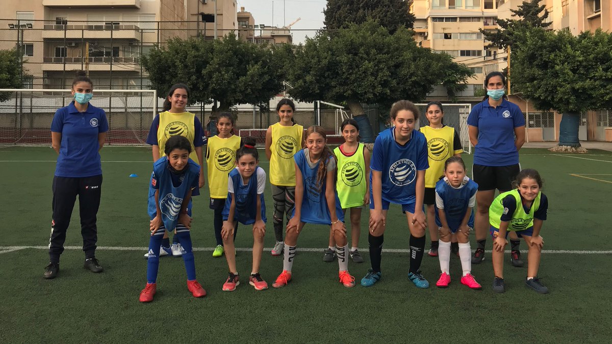 ol__lyonnes's tweet photo. 📸 Quelques images du lancement de la section féminine de l'@Athleticosc ce lundi ! https://t.co/f0Hma1KgeB