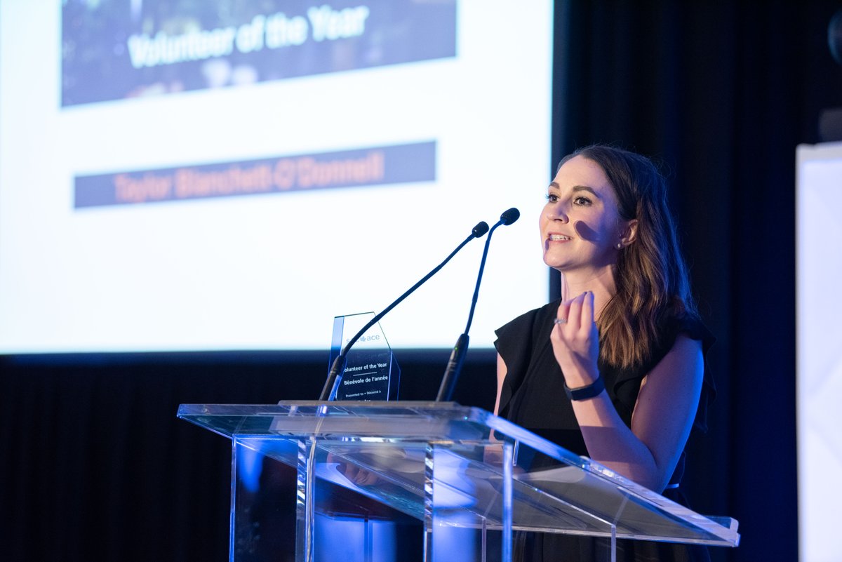 Last year <a href="/taylorbean17/">Taylor O'Donnell</a> won Volunteer of the Year at the BOCSIes. Join us on Friday to find out who takes home the prize this year! Register online now: sac-ace.ca/a-virtual-nigh… &amp;
signmedia.ca/a-night-at-the…

All proceeds go to Food Banks Canada.

#BOCSI2020 #SignIndustryAwards