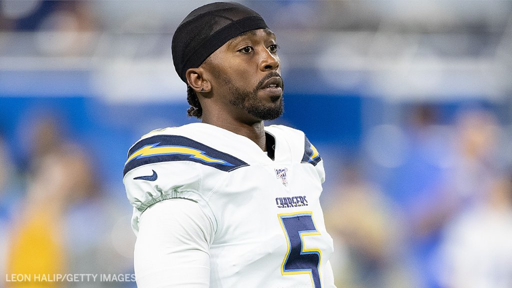 SportsCenter's tweet photo. The Chargers' team doctor accidentally punctured Tyrod Taylor's lung just before kickoff Sunday while trying to administer a pain-killing injection to the QB's cracked ribs, sources told @AdamSchefter. 

The NFL Players Association is investigating the medical mishap. https://t.co/Sbr2cEo0UK