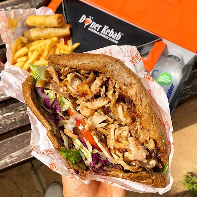 GermanDoner_UK's tweet photo. We all know that tension between you and our kebab before the first bite...
📸 @lexeatseverything
#WeekendsDoneRight #KebabsDoneRight #GDK #FoodPorn https://t.co/F8Ef1FTwsP