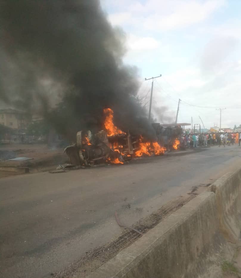 6.Many lives were lost today in lokoja after a petrol tanker exploded.May their souls rest in peace