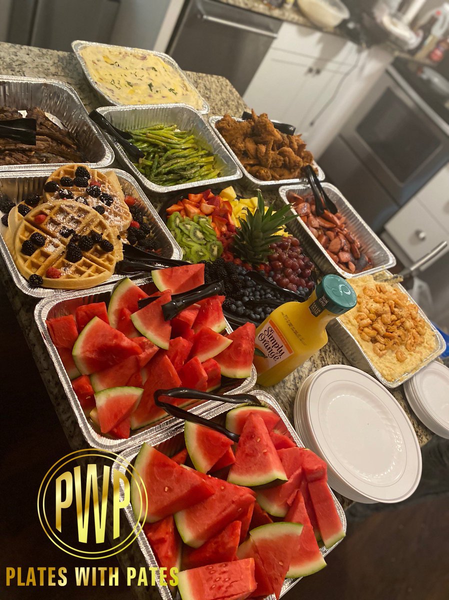 its_gloyalty's tweet photo. I’m a Private/Personal Chef, based in Birmingham, Al. I sell plates, offer meal prep, private dining, and catering. I’m looking to expand my business, my next client could come from your TL. So it won’t hurt to RT🔥 bringing vibes to da kitchen
IG: @cheftypates #PlatesWithPates https://t.co/iHgsA8VVjQ