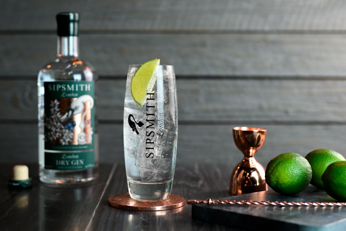 sipsmith's tweet photo. Support our friends at @GinJourney in their challenge to raise £5,000 in crowdfunding in order to secure funding from @SadiqKhan to continue their fantastic gin tours around the UK. 

To support, go to https://t.co/Dx5NQz05Nv https://t.co/2vjNCT5Iw9