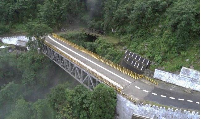 prodefgau's tweet photo. 43 Bridges made by @BROindia across 7 States/ UTs in J&amp;K-10 Ladakh-7,HP-2,Punjab-4,Uttarakhand-8,Arunachal-8 &amp; Sikkim-4 dedication  to Nation &amp; Foundation Stone of #Nechiphu Tunnel on road to Tawang will be  laid by Raksha Mantri on 24 Sep 2020 at 10.30 AM via video conference. https://t.co/WndG8w8S7l