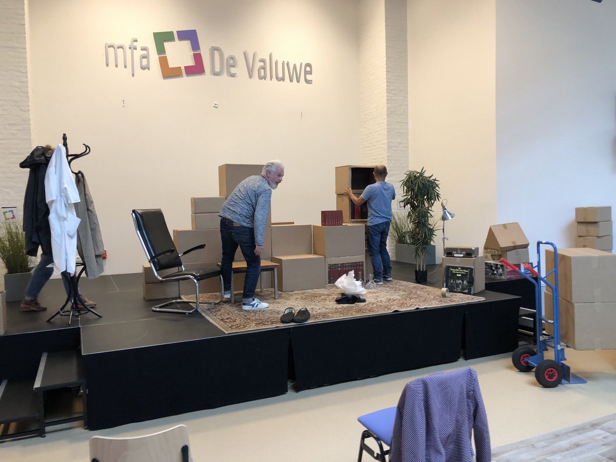 Yeah theater in aangepaste coronastijl in Cuijk De Valuwe door de werkgroep dementievriendelijk Cuijk #gemeente Cuijk#sohr#dementievriendelijk#WAD