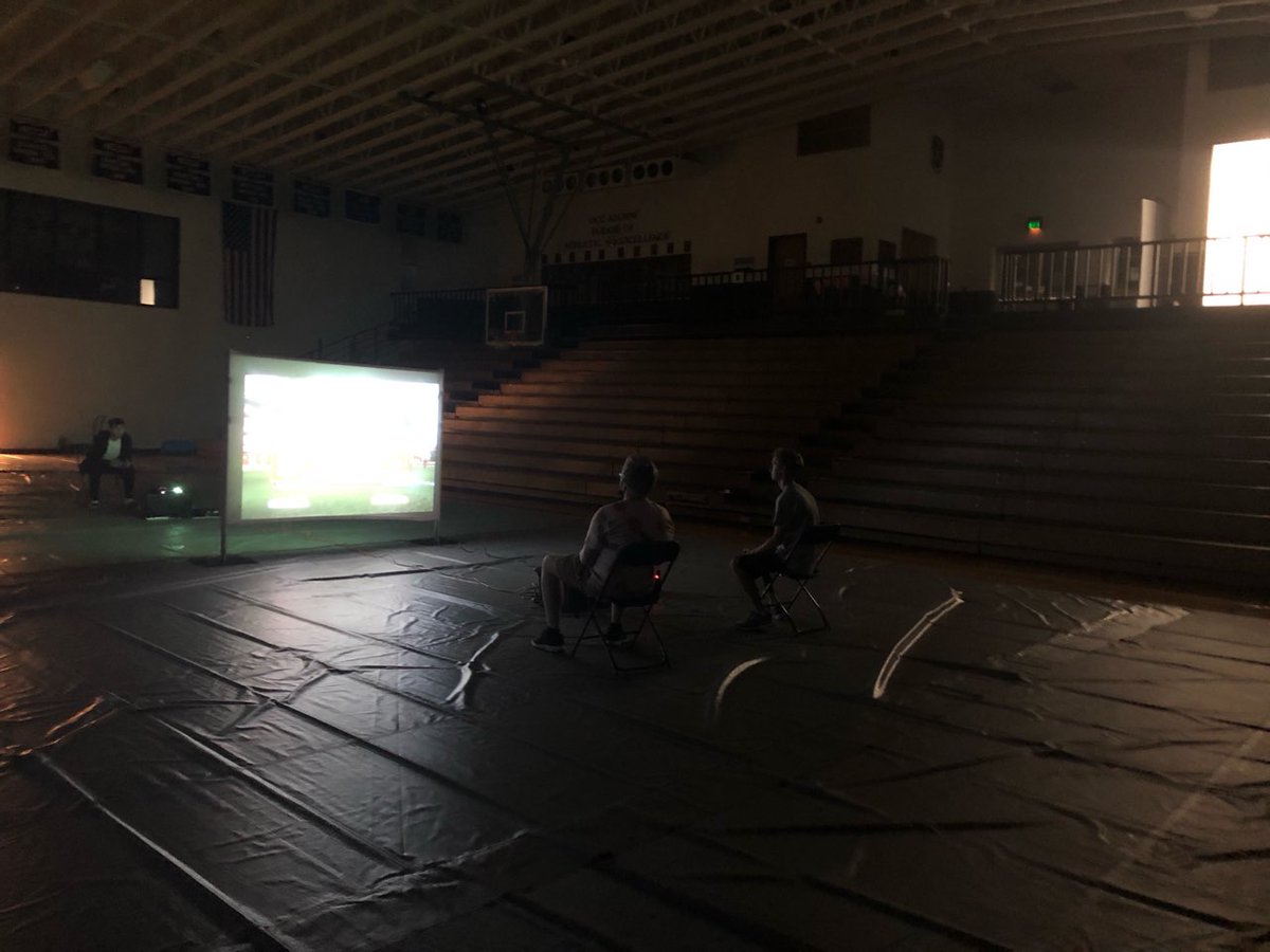 LegacyUnitedEnt's tweet photo. We rolled out the 12' screens @OaklandCityU and let the students battle it out on the sticks with our Ultimate Game Zone event! 🎮🎮 https://t.co/cG0C5tQm0e