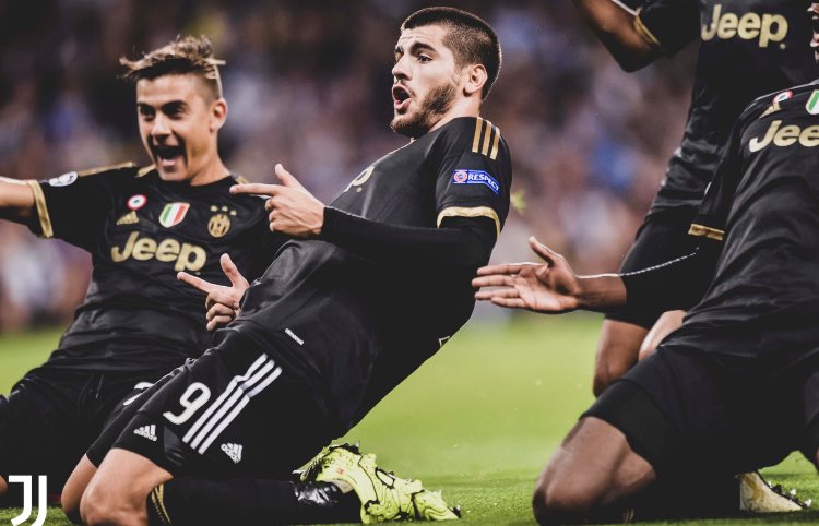 elixmorata's tweet photo. i veri amori non finiscono mai...❤️
bentornato @AlvaroMorata ci sei mancato🤍🖤 https://t.co/1M9dl5XePU