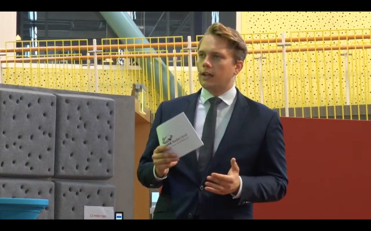 Gaaf om vanuit @bouwendnloost bij het symposium #BuildingTheFuture op <a href="/Windesheiminfo/">Hogeschool Windesheim (inactief)</a> vandaag dagvoorzitter te zijn! 
 
Met pitches van studenten over de toekomst van de bouw, inspiratie van o.a. <a href="/vannorelbouw/">Van Norel Bouwgroep</a> <a href="/VanWijnenGroep/">Van Wijnen</a> <a href="/StichtingZAP/">StichtingZAP</a> en een uitdagende ED-talk van <a href="/edanker/">Ed Anker</a>.