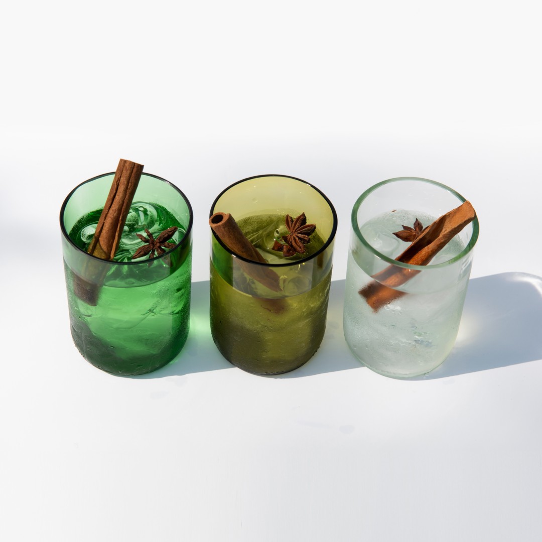 Fall is here! 🍂 It is starting to get colder, the leaves are changing colors and slowly but surely it is time again to stay inside and enjoy a nice drink in your very own Rebottled glass. What is your favorite fall beverage? Let us know in the comments!