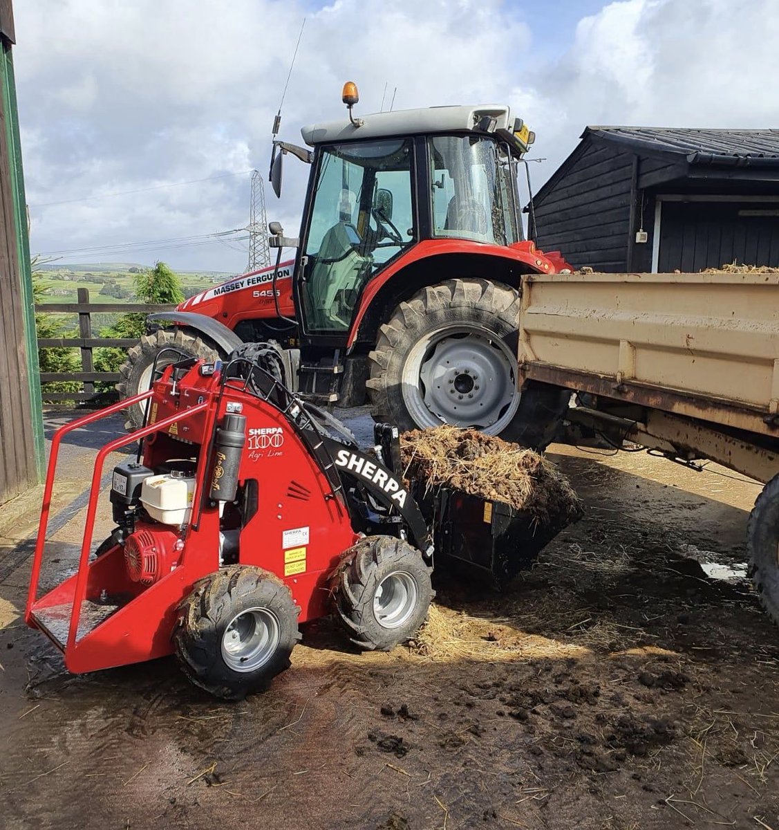 James is getting stuck in with his new SHERPA #MiniLoader, #muckingout tight spaces in Lancashire.
