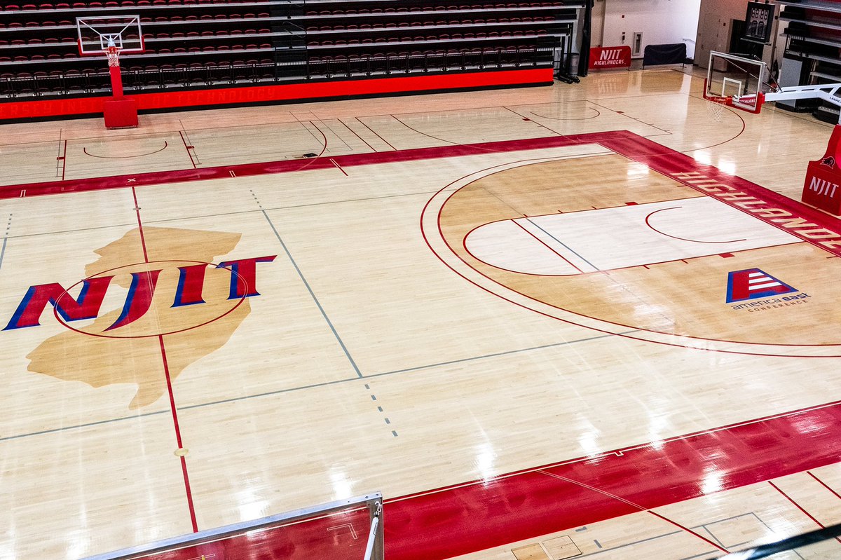 AEHoopsNews's tweet image. Check out the new AE logo on @NJITHoops &amp;amp; @NJITWBB’s court! #AEHoops 👏