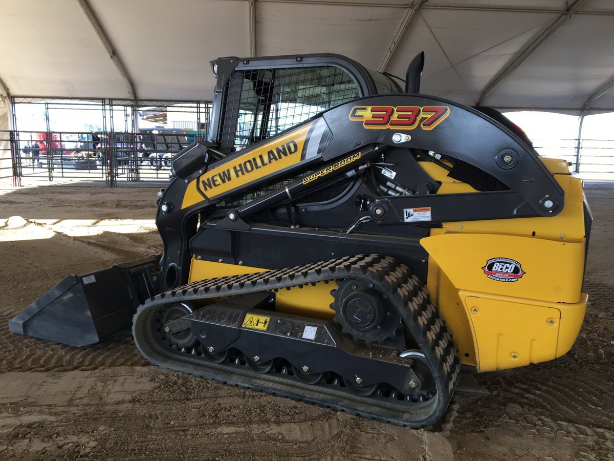 Get in the cab (virtually) of our new 300 Series skid steers and compact track loaders: JOIN US LIVE this afternoon at 2pm Eastern & tomorrow at 10am Eastern from the online Farm Science Review show. Sign up at ExperienceNewHolland.com #FSR20 
@OhioStateFSR