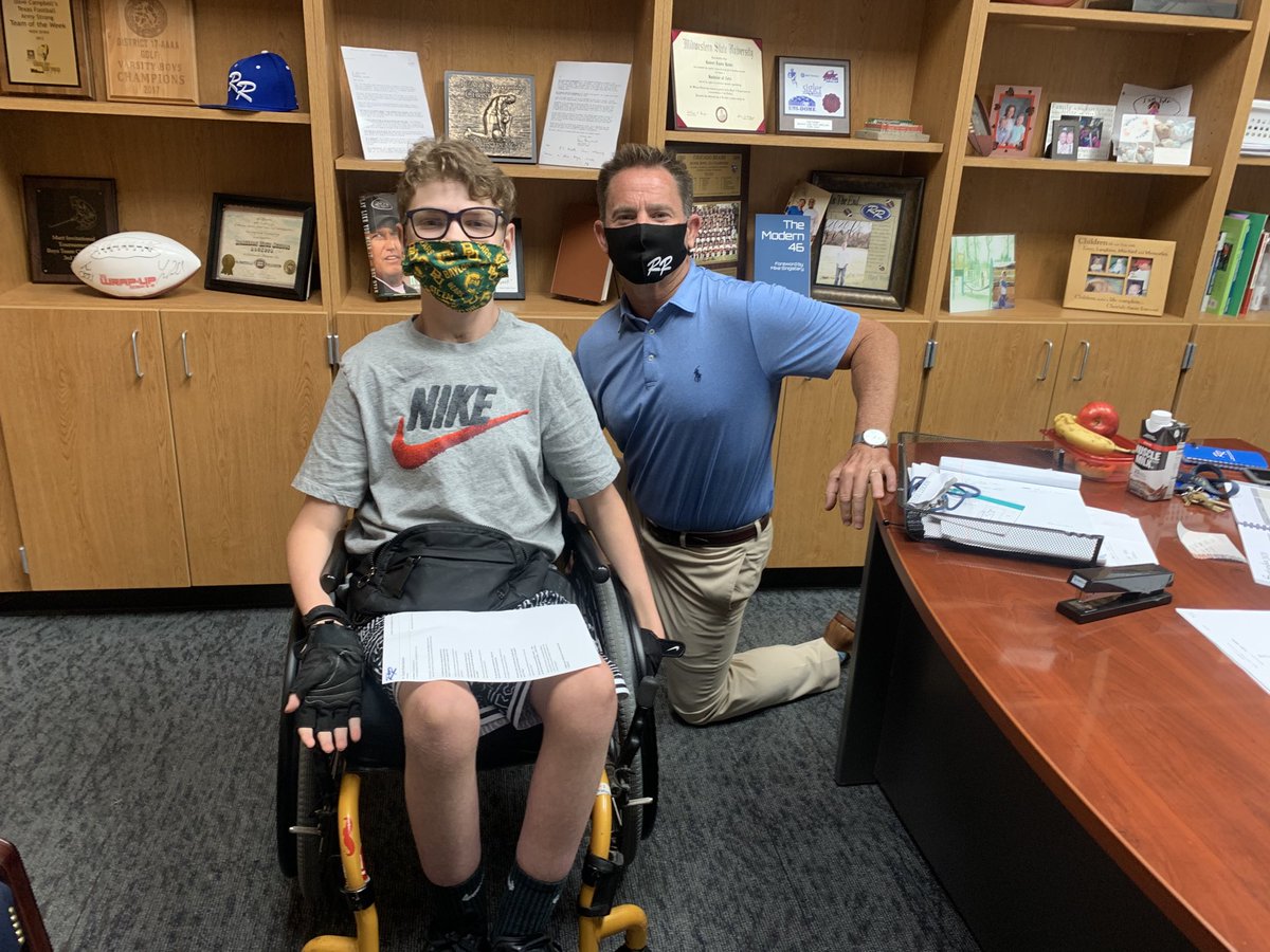 hicks_dax's tweet photo. Thanks to ⁦@CoachRubel⁩ for talking some ⁦@RNQFootball⁩ with me today #Rnq #txhsfb https://t.co/MQY2WkldQb