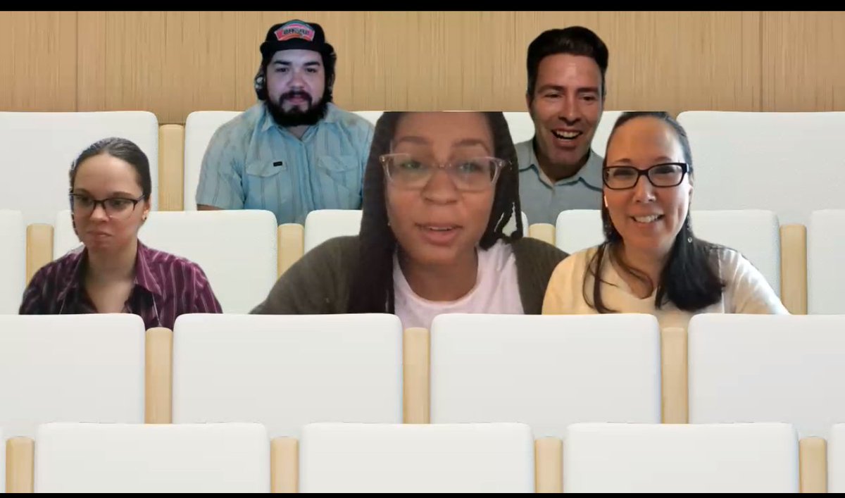 toadarray's tweet image. Don&apos;t ask me why @MicrosoftTeams #TogetherMode makes team meetings more fun. I don&apos;t know.