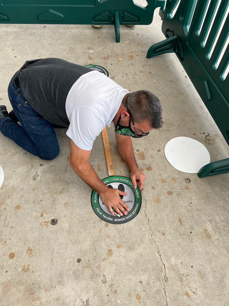 FelixVarelaHS's tweet image. AP Mr. Leal making the necessary adjustments for a great #OpenSmart #OpenSafe #MDCPS #WeAre #Varela #Vipers🐍 #ViperStrong