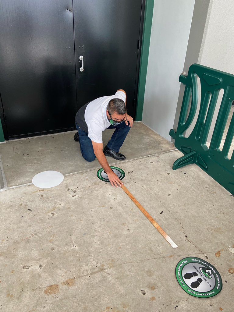 FelixVarelaHS's tweet image. AP Mr. Leal making the necessary adjustments for a great #OpenSmart #OpenSafe #MDCPS #WeAre #Varela #Vipers🐍 #ViperStrong