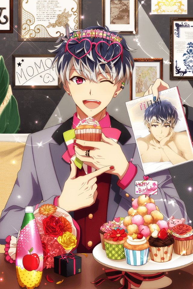 RE:VALE GETS CUPCAKES AND MOMO GETS PROFITEROLES(?)i i think theyre profiteroles ive never head them before.Bear cupcake...Cupcake in the back with Re:vale coloured heartsThe little heart on the happy birthday sign wkdbj4ajsjtwBest boy.