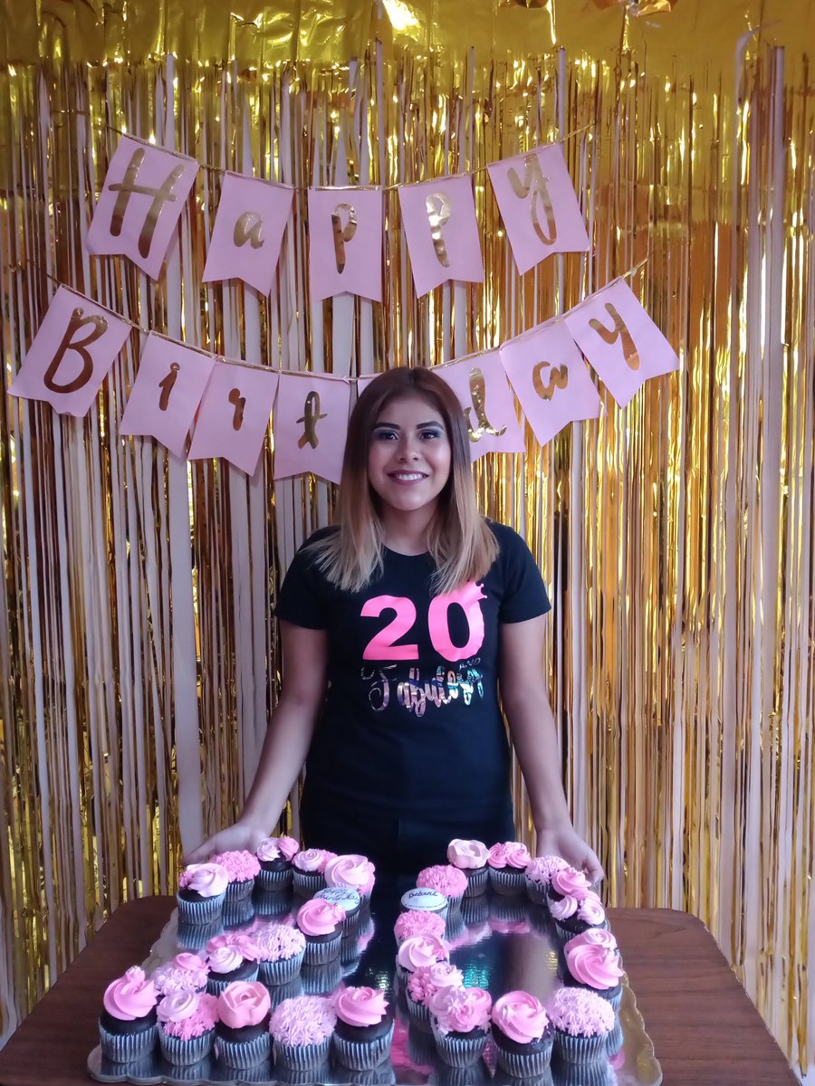DdebaniRrdz's tweet photo. Welcome 20 years!💜 https://t.co/zY6Sf0E0ju