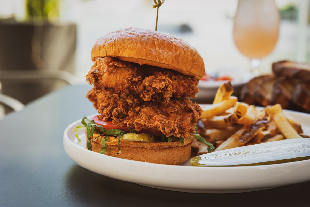 Wednesdays are for PORT-O! Like Bingo, but for #PorterKitchenChi! 🙌 Come grab some lunch and join the fun! 🍻