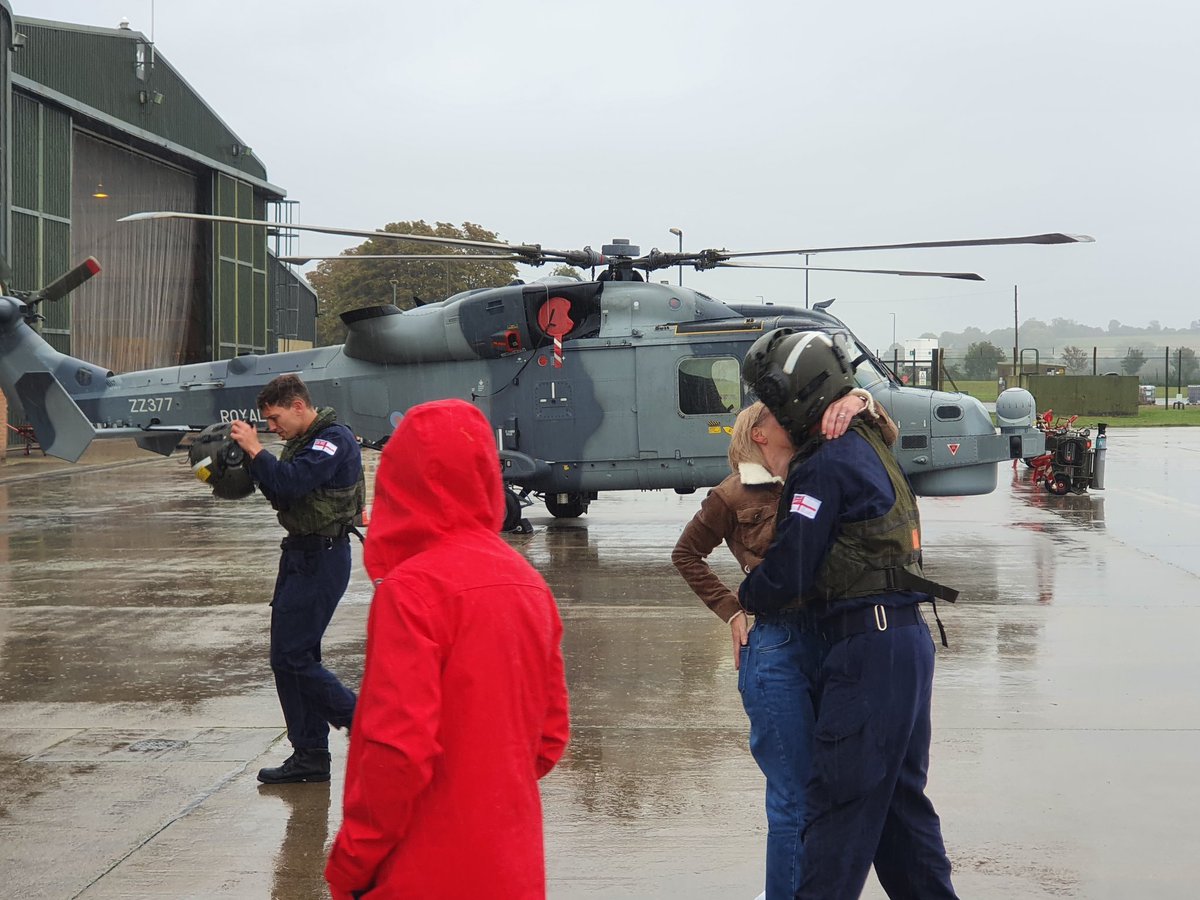 Reunited after 6.5 months 214 Flight are back with their loved ones after being embarked in @hms_argyll in the middle east. Leaving prior to lockdown, the Flight have been busy ensuring Maritime security in support of @IMSC_Sentinel. Welcome Home #strikedeep #flynavy