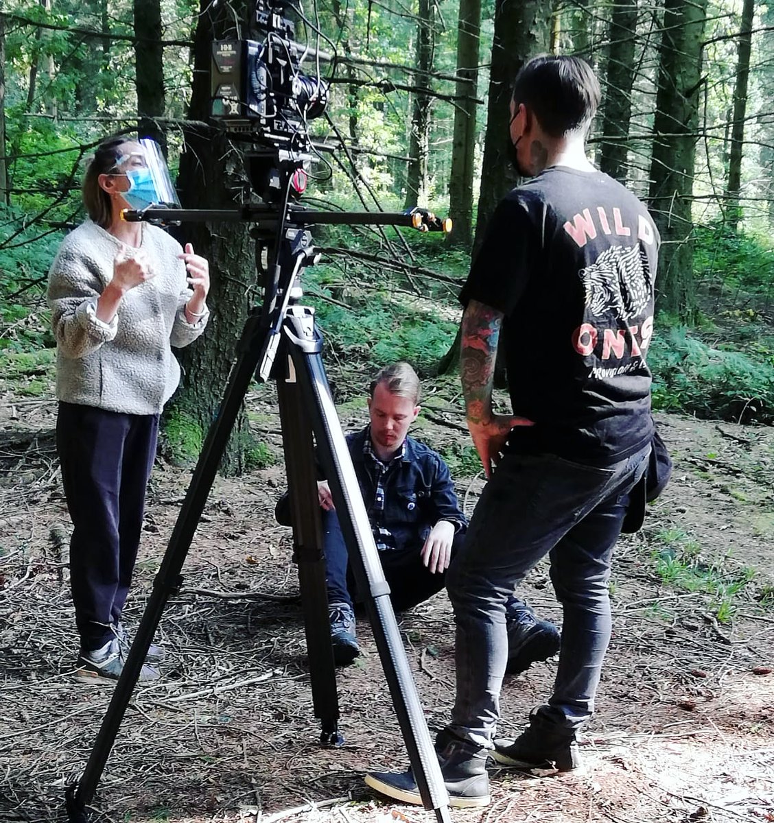 Had a lot of fun filming "Foam" alongside the super talented <a href="/EveE1izabeth/">Eve Gordon</a> over the past few days! 🎬😁

A new #film by <a href="/danielpetersdop/">Daniel Peters</a> 📽 - coming soon! 👀