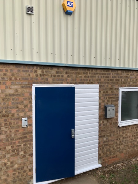 RT <a href="/ChurchillMaint1/">Churchill Maintenance Limited</a>: Just completed this job and you can see the transformation. Site is now secure!

Another satisfied customer!

#buildingprojects #fireescape #newdoor