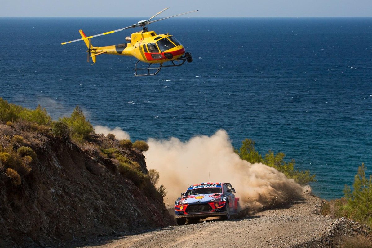 SebastienLoeb's tweet photo. Après un long voyage pour rentrer et un peu de repos, l'heure de ma chronique après le @rallyturkey a sonné ⏰ 

A lire ici 👉🏼https://t.co/yO6VIyTsEi 📄 

Bonne lecture ... et à très vite 😜 

#WRC #HMSGOfficial https://t.co/bOXbAMSq24
