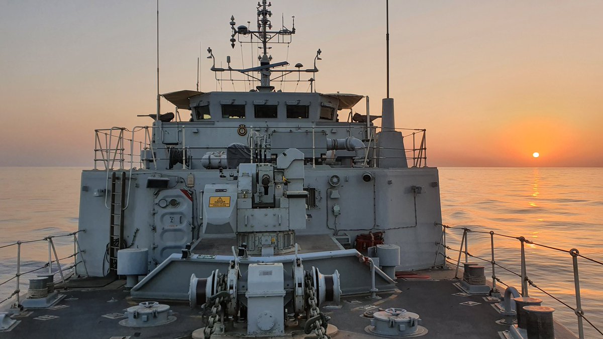MCM1 a very long way away from Faslane. @HMSPenzance @NavyLookout @COMUKMCMFOR @CdrMCM
