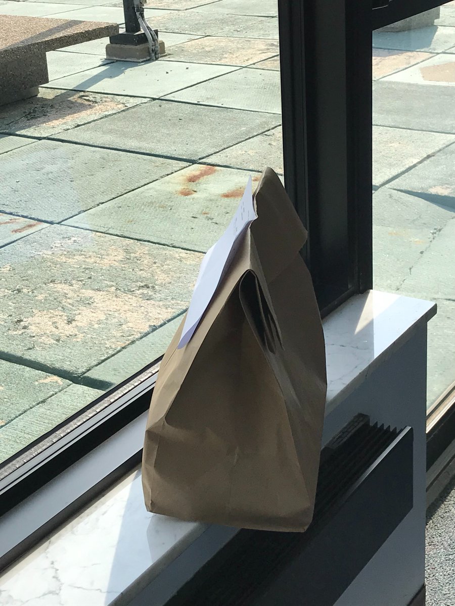 StClairLibrary's tweet photo. No, this isn't take out food! These library books are ready to be taken home. Try our new Contactless Delivery Service @StClairCollege 📚 Check out the details here ▶️
https://t.co/KXpe96GDVV #LibraryPickUp https://t.co/eHLqjUspXI