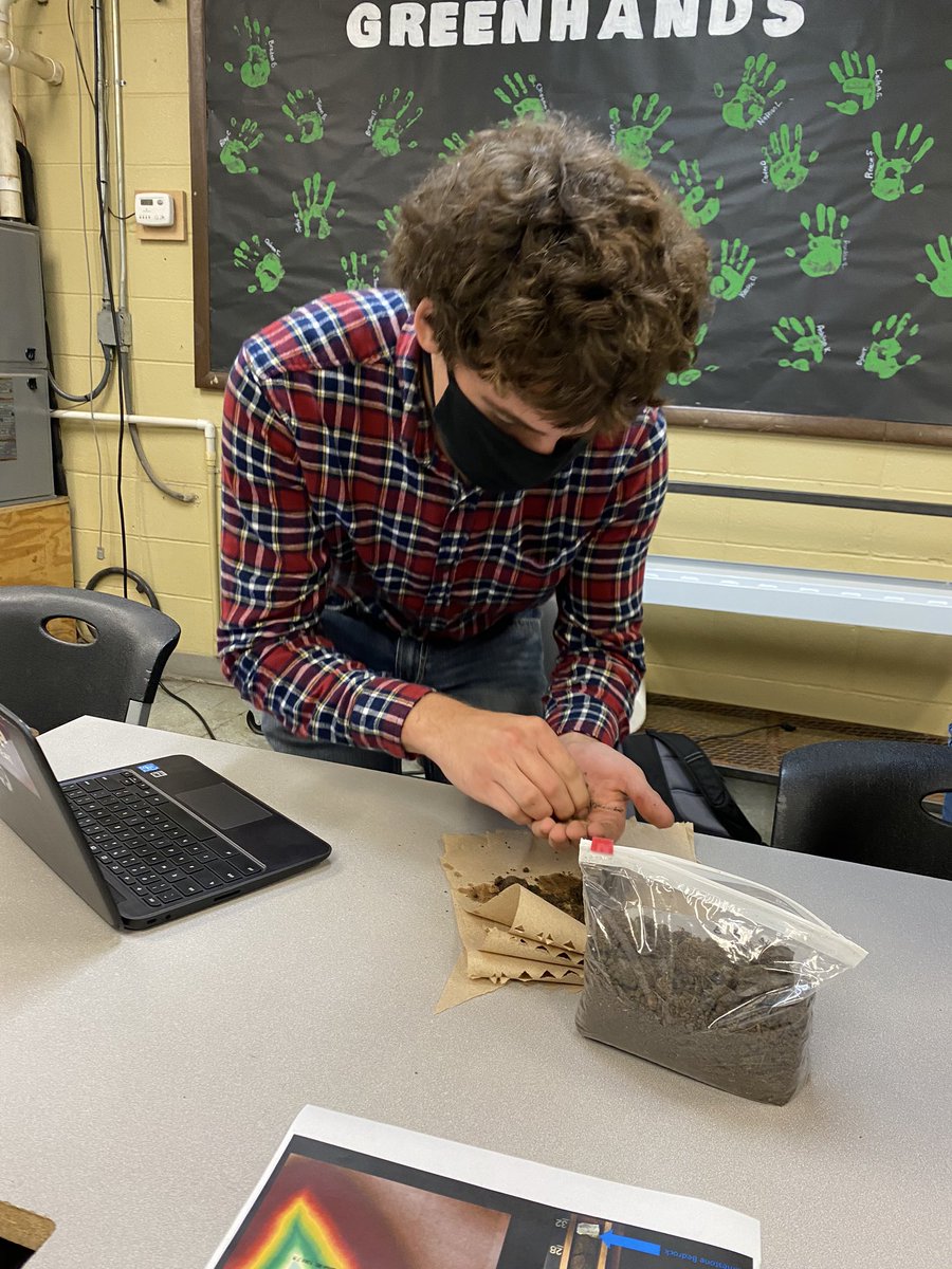 the_irish_aggie's tweet photo. Land judging looked a little different this year.. there were no soil pits, we evaluated soil out of a box! Results to come in the next few days. #tpod #BeloitFFA https://t.co/ww8skbOO4J