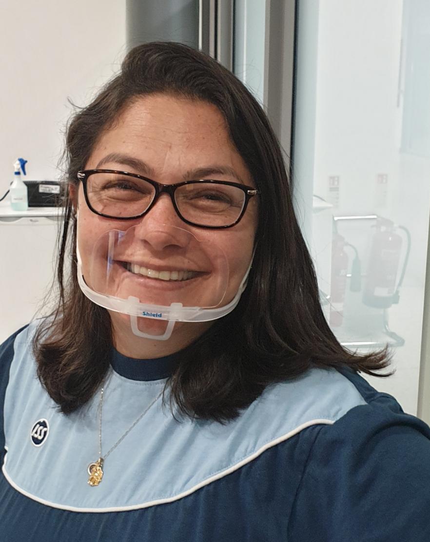 hunter_shield's tweet photo. Here we have Angela wearing one of our shields. You can buy yours today at https://t.co/GTmgelsMw0 and #showthatsmile #communicatewithconfidence #facetime https://t.co/gDgnuLjtlv