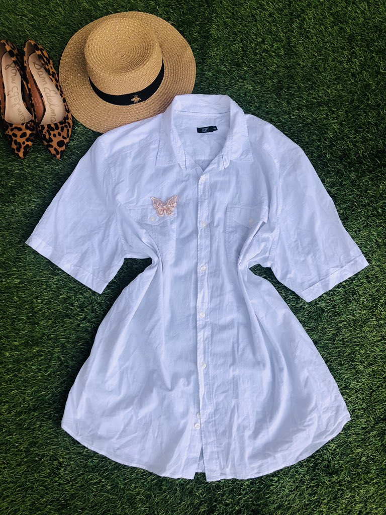 Hi girlssssss! Posting new stock today Time :7pmIt’s packed with amzing outfits that you don’t want to miss out on. We got White shirts Mom jeans Bodysuits Blouses Jumpsuits and SHOES!!!! You ready! ?!Thread