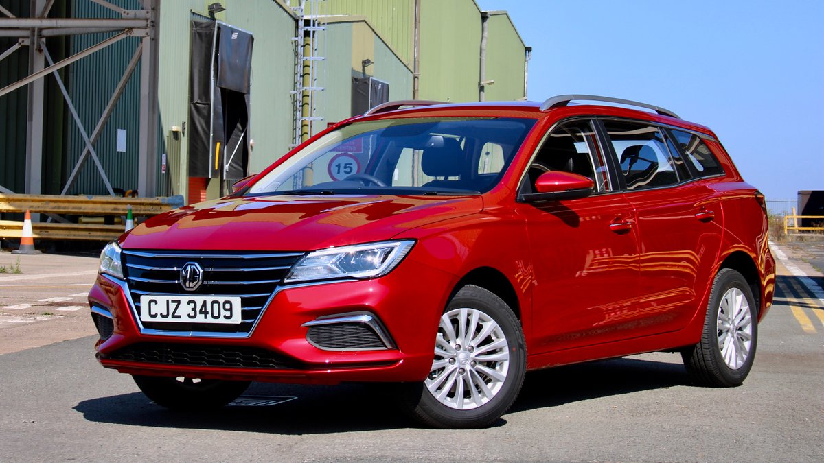 OhmeEV's tweet photo. New MG 5 EV estate on sale in the UK now priced from £24,495 | Auto Express https://t.co/5bYLfv0EJV 

'Prices from £24,495, making it a cheaper alternative to the latest big-name electric family cars'

#MG #5EV #ElectricVehicles #RoadToCarbonNeutral https://t.co/J6Wau6XdoC