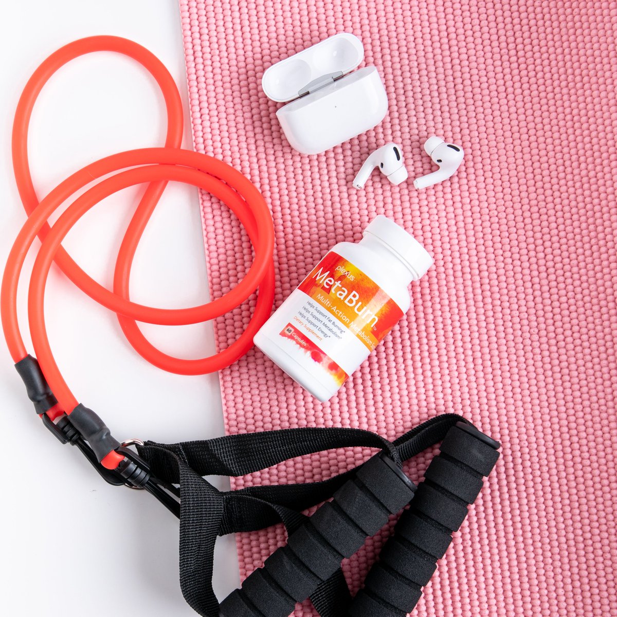 PlexusWorldwide's tweet photo. Rev up your Plexus® routine with Plexus MetaBurn™! ⚡ 💊  Check out these awesome reviews from REAL people that have used it. #PlexusMetaBurn #PlexusBlog #Blog ➡️  https://t.co/mO2OD5YAq4 https://t.co/J5CNonUSLf