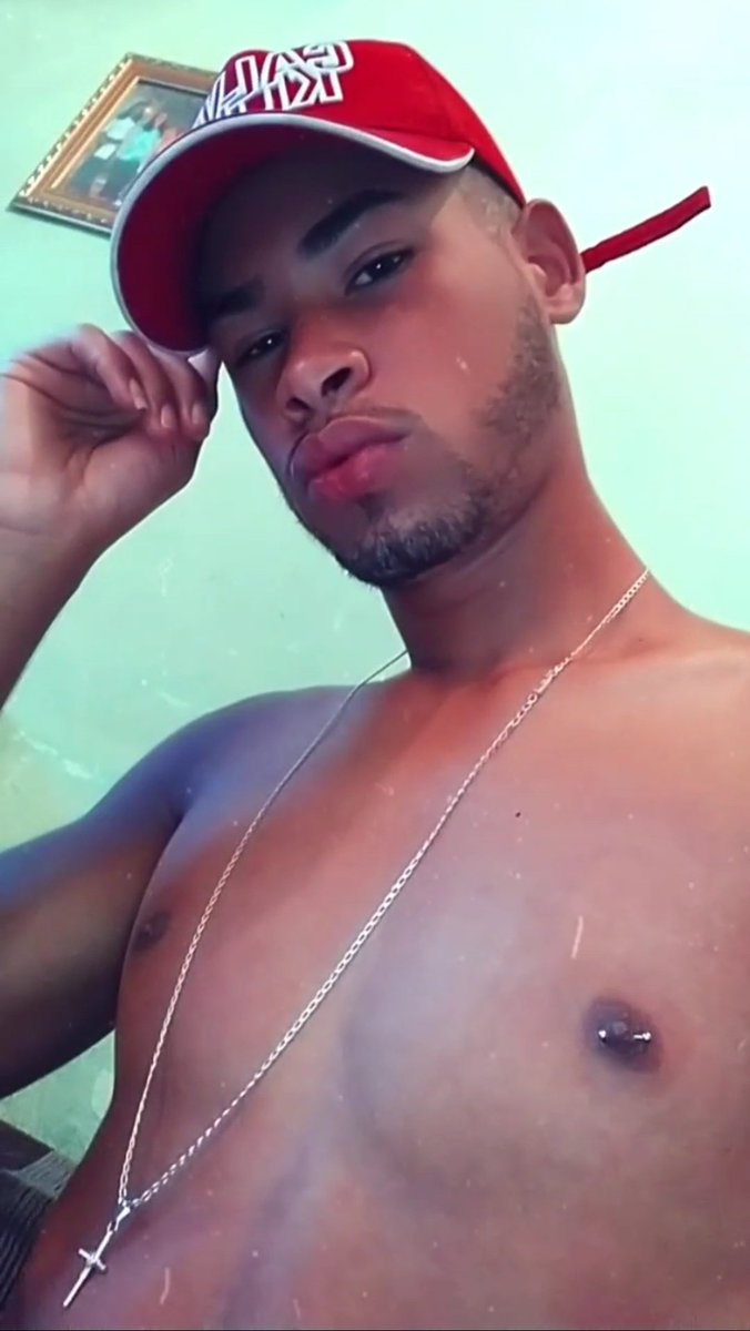 Lu4nS4's tweet photo. Vê se não me pede flor, me pede tapa .🔥🌹 https://t.co/6wSVVBypGU
