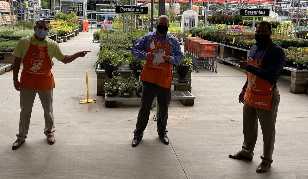 Charles Guest (@guest_charles) on Twitter photo Recognizing SM Brian at 8995 for driving Sales & Pipeline!! Great day today! Thank You!! <a href="/AccAreta/">Areta Cobus</a> <a href="/MervinTHD/">Mervin Alphonse</a> <a href="/ericbernal01/">Eric Bernal</a> <a href="/bthedge23/">Brian Hedge</a> Recognizing SM Brian at 8995 for driving Sales & Pipeline!! Great day today! Thank You!! <a href="/AccAreta/">Areta Cobus</a> <a href="/MervinTHD/">Mervin Alphonse</a> <a href="/ericbernal01/">Eric Bernal</a> <a href="/bthedge23/">Brian Hedge</a>