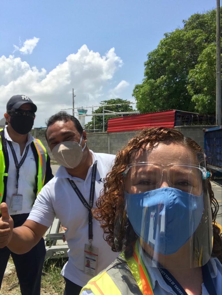 LauraHe06731963's tweet photo. With Bp’s leaders preparing for the restart of JetBlue CTG operations. So excited 😆 💙🦺✈️ @JetBlue https://t.co/xt3BvlWDSv