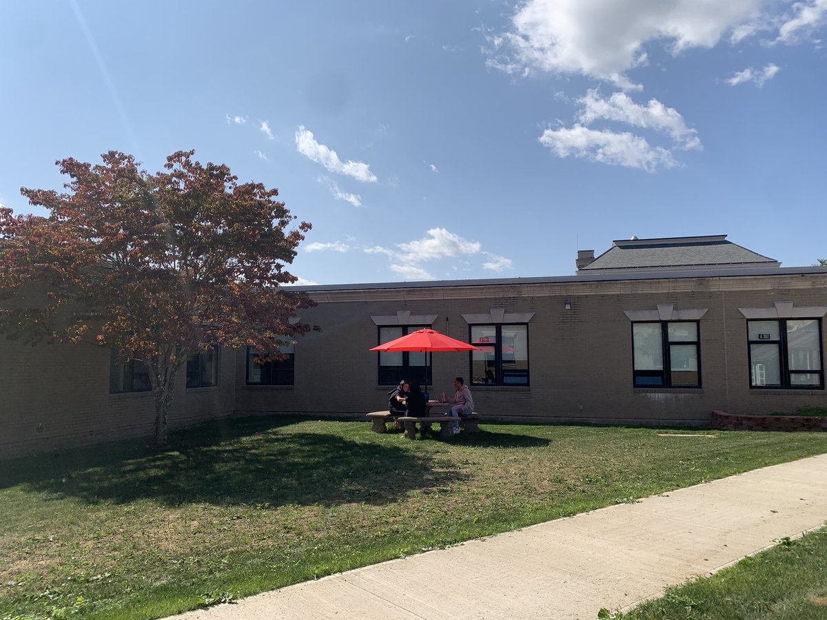 Working on our goal setting project in our beautiful new courtyard!! <a href="/ThompsonCTSuper/">Melinda Smith</a>