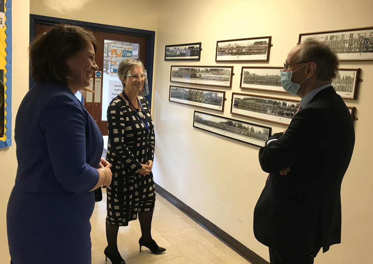 On his third visit today the Minister met with @CookstownHigh Principal Gwyneth Evans, staff and Chair of Board of Governors Lynne Dripps to discuss the school’s future requirements.