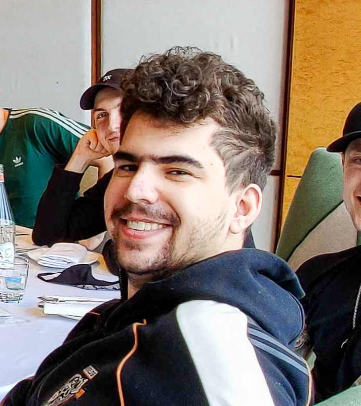 FNATIC's tweet photo. anyone done the anime snapchat filter yet? this is what happened when we did it https://t.co/RyagoG7gfK